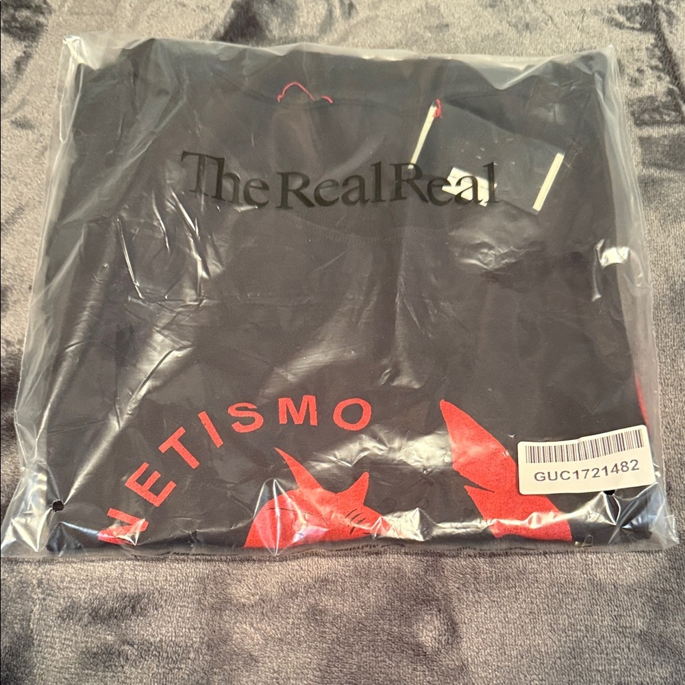 Gucci Black T Shirt w Red Sharks “Magnetismo Animale” Size L